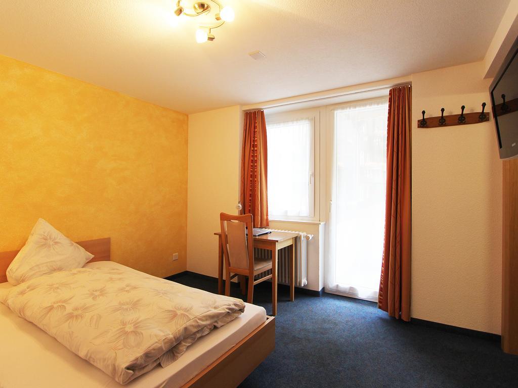 Hotel Monte-Moro Saas-Almagell Cameră foto